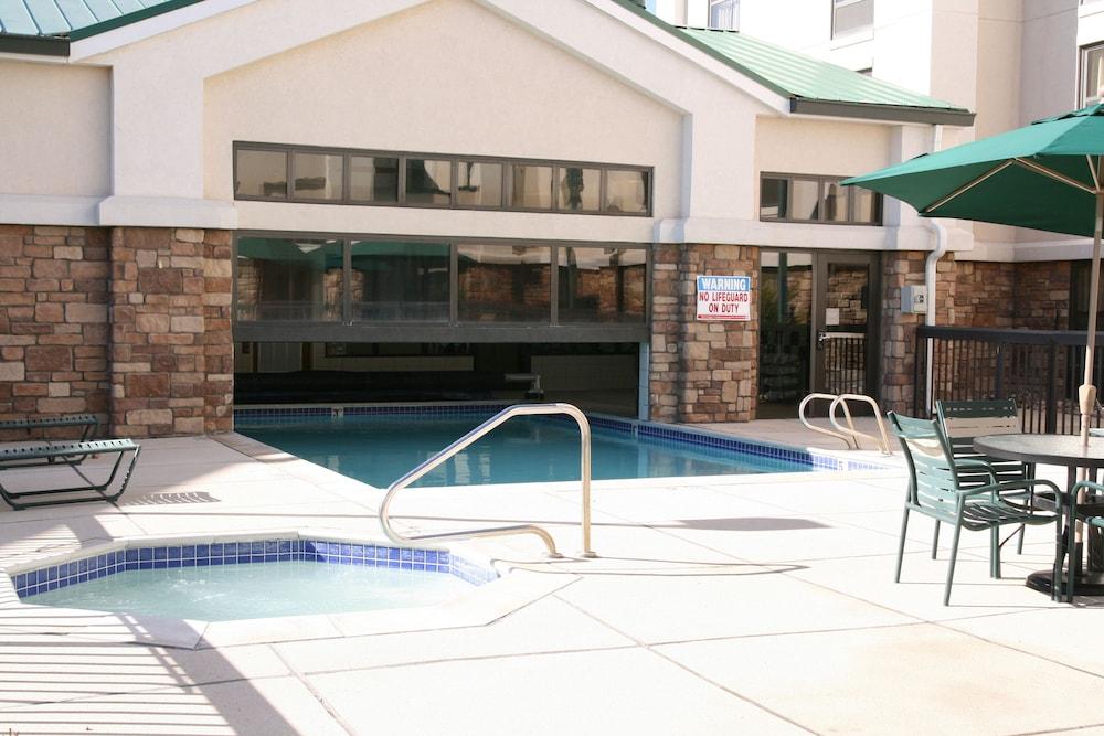 Hampton Inn & Suites Pueblo-Southgate Buitenkant foto