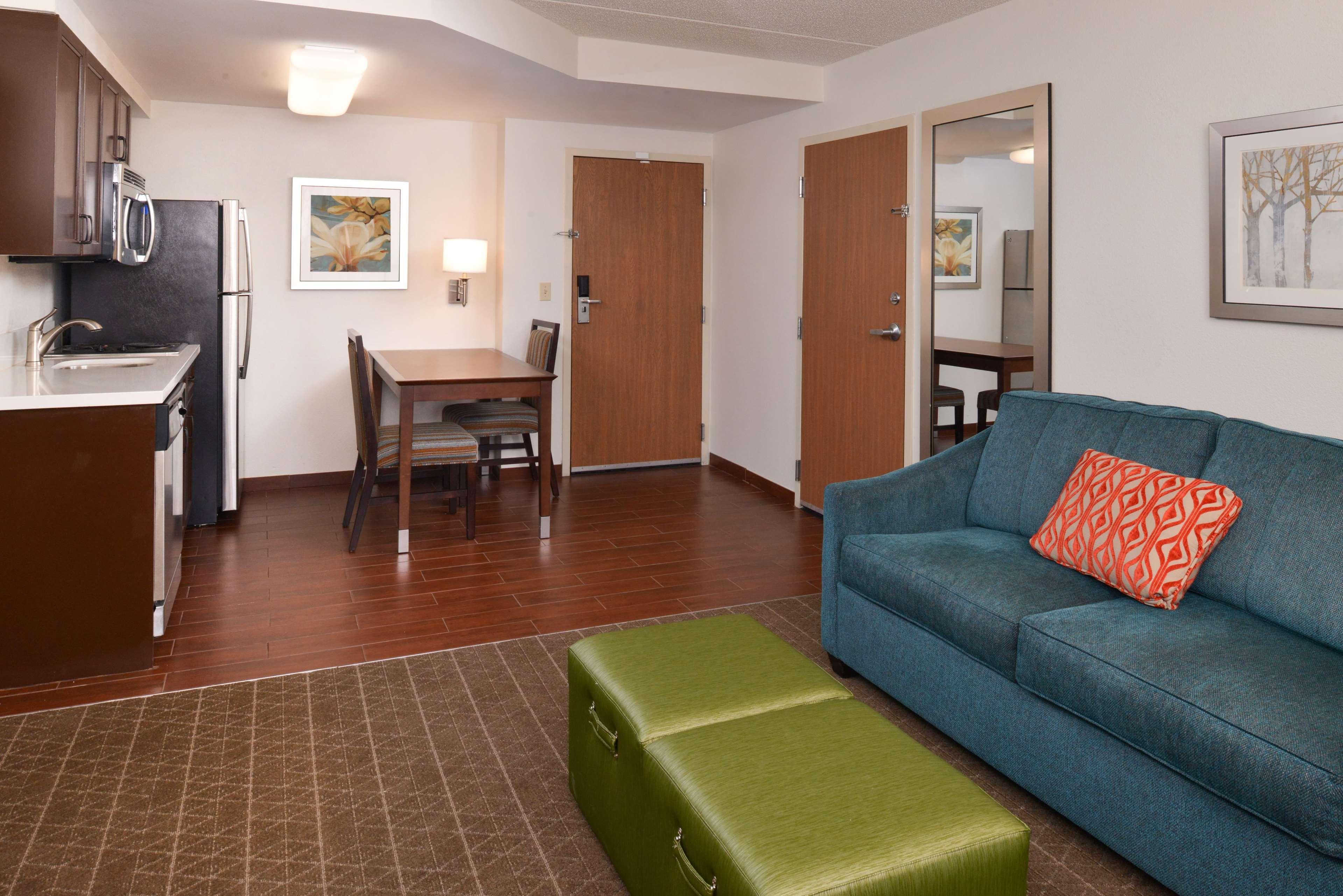 Hampton Inn & Suites Pueblo-Southgate Buitenkant foto