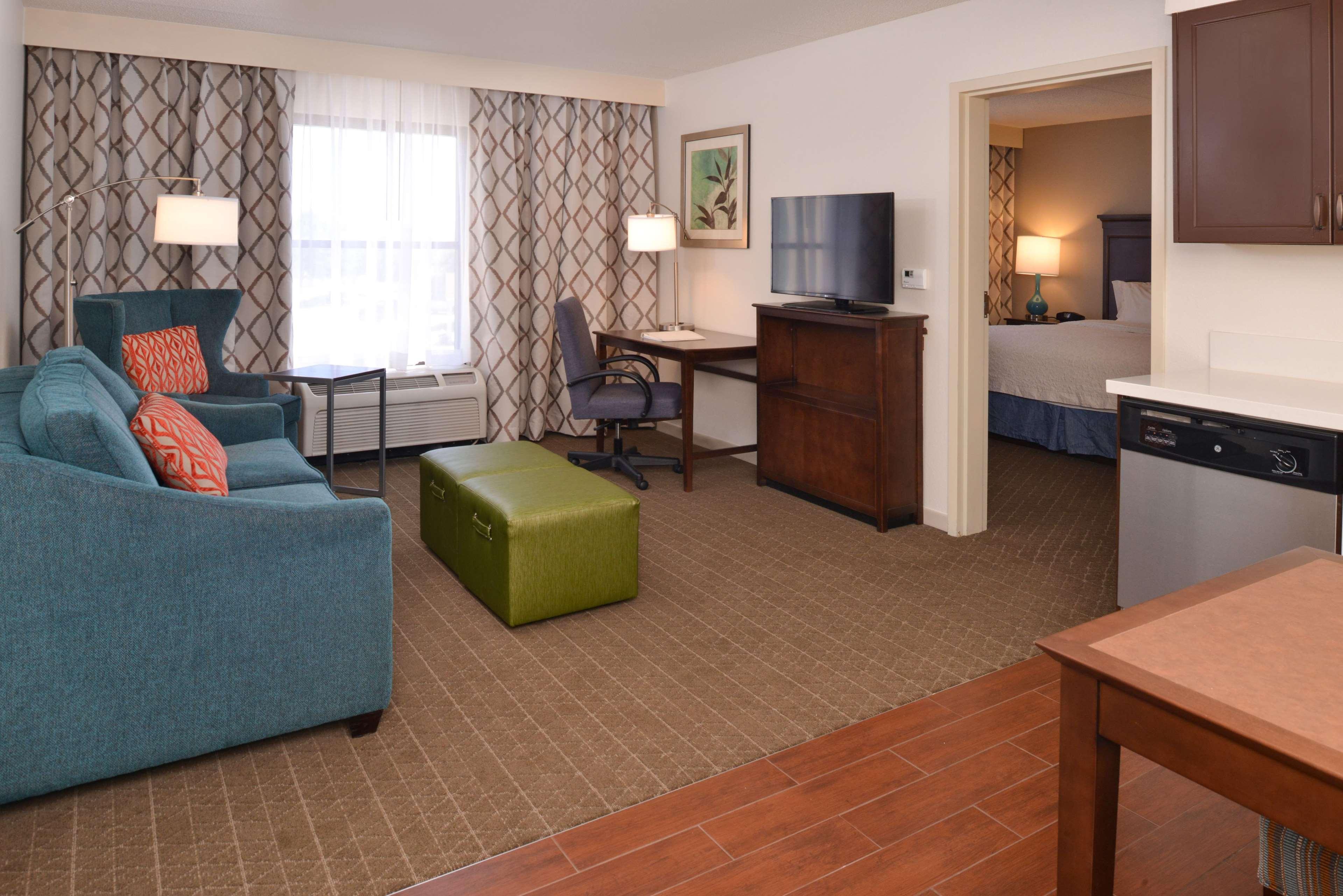 Hampton Inn & Suites Pueblo-Southgate Buitenkant foto