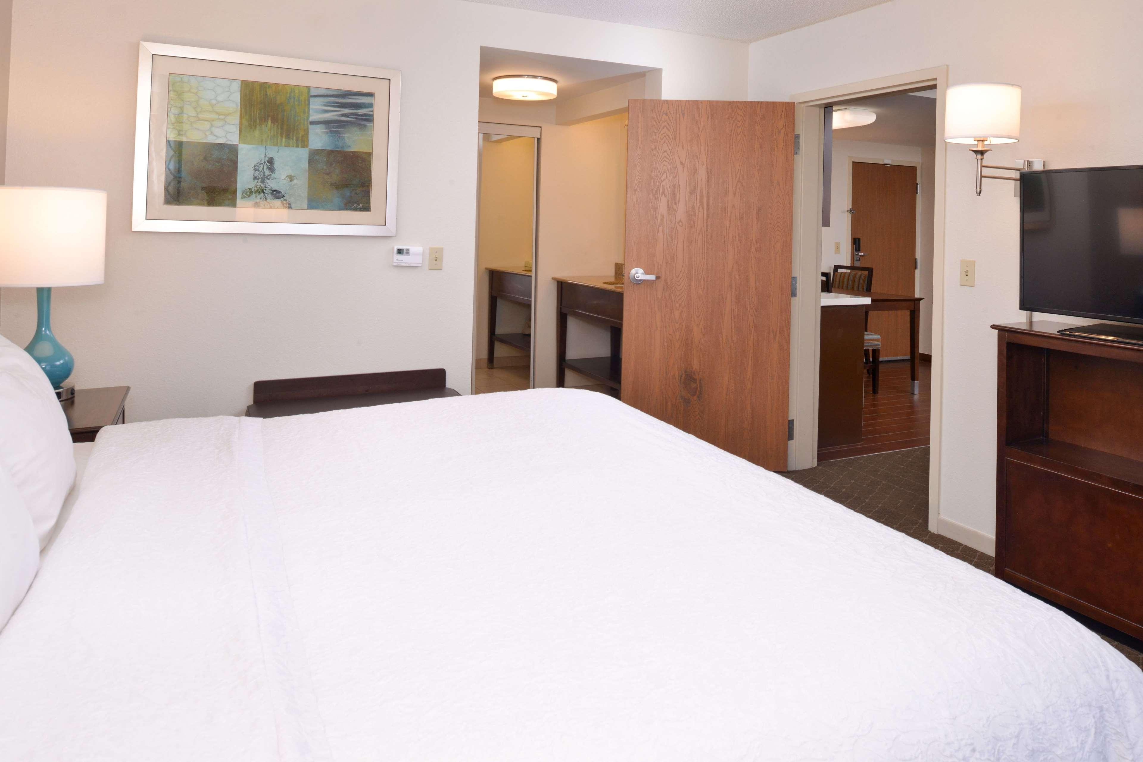 Hampton Inn & Suites Pueblo-Southgate Buitenkant foto