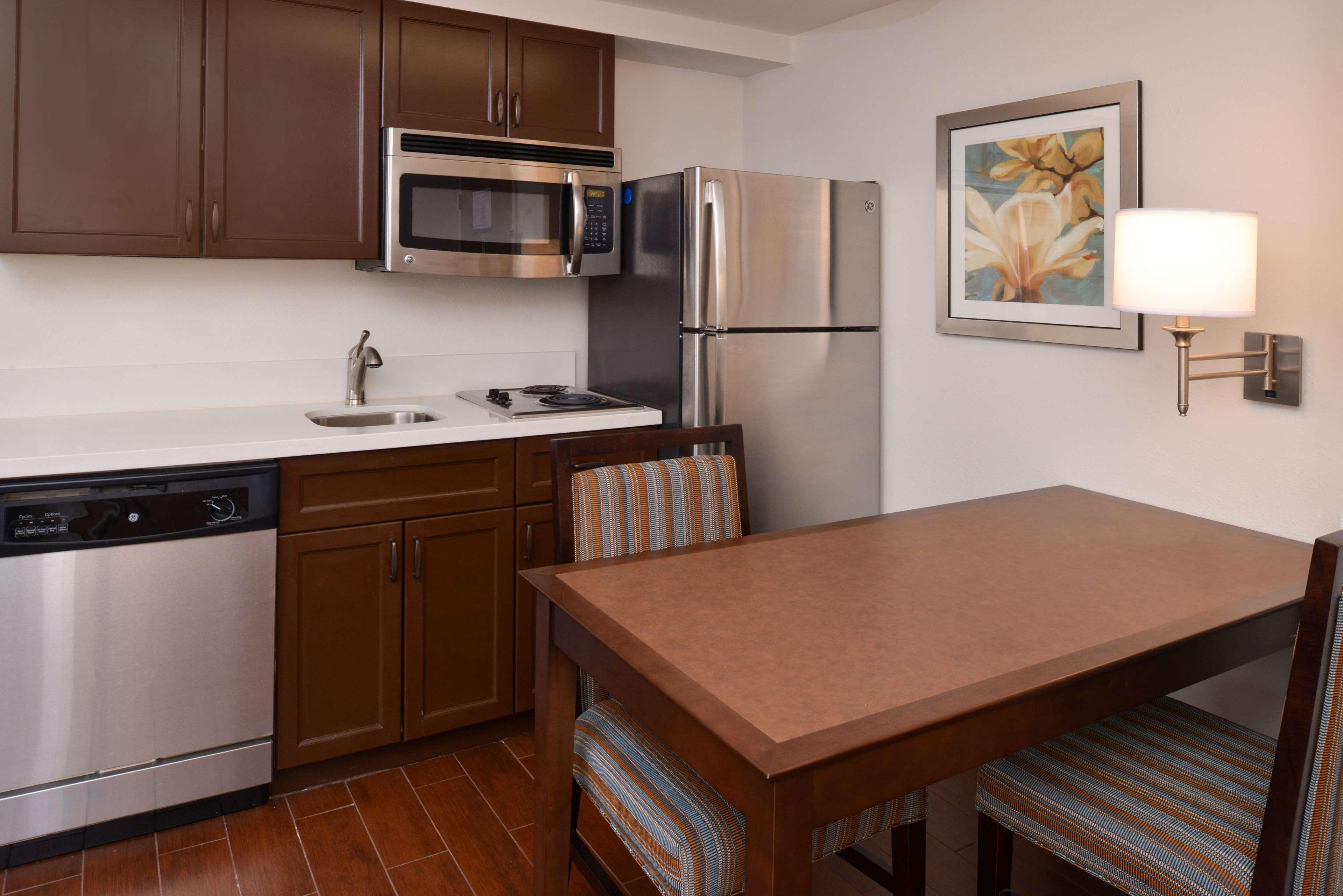 Hampton Inn & Suites Pueblo-Southgate Buitenkant foto