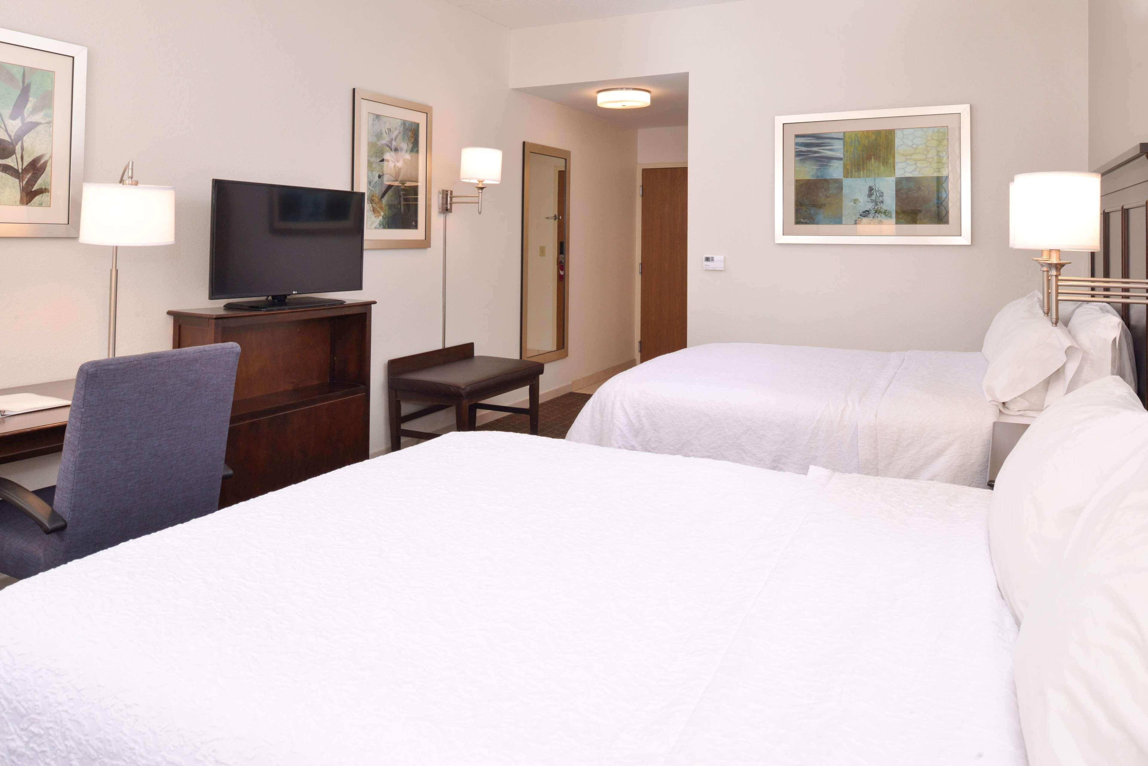 Hampton Inn & Suites Pueblo-Southgate Buitenkant foto