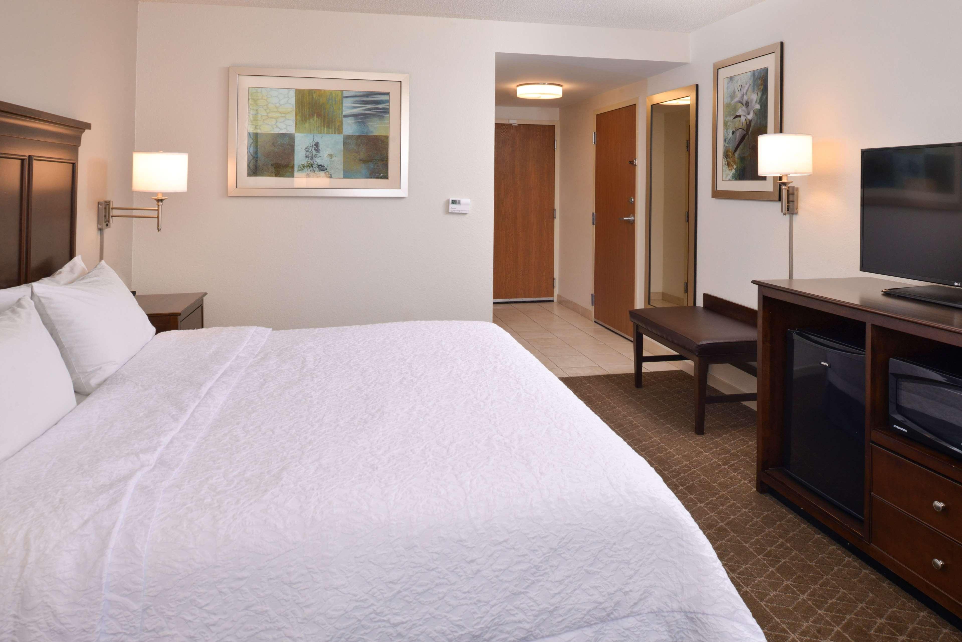 Hampton Inn & Suites Pueblo-Southgate Buitenkant foto