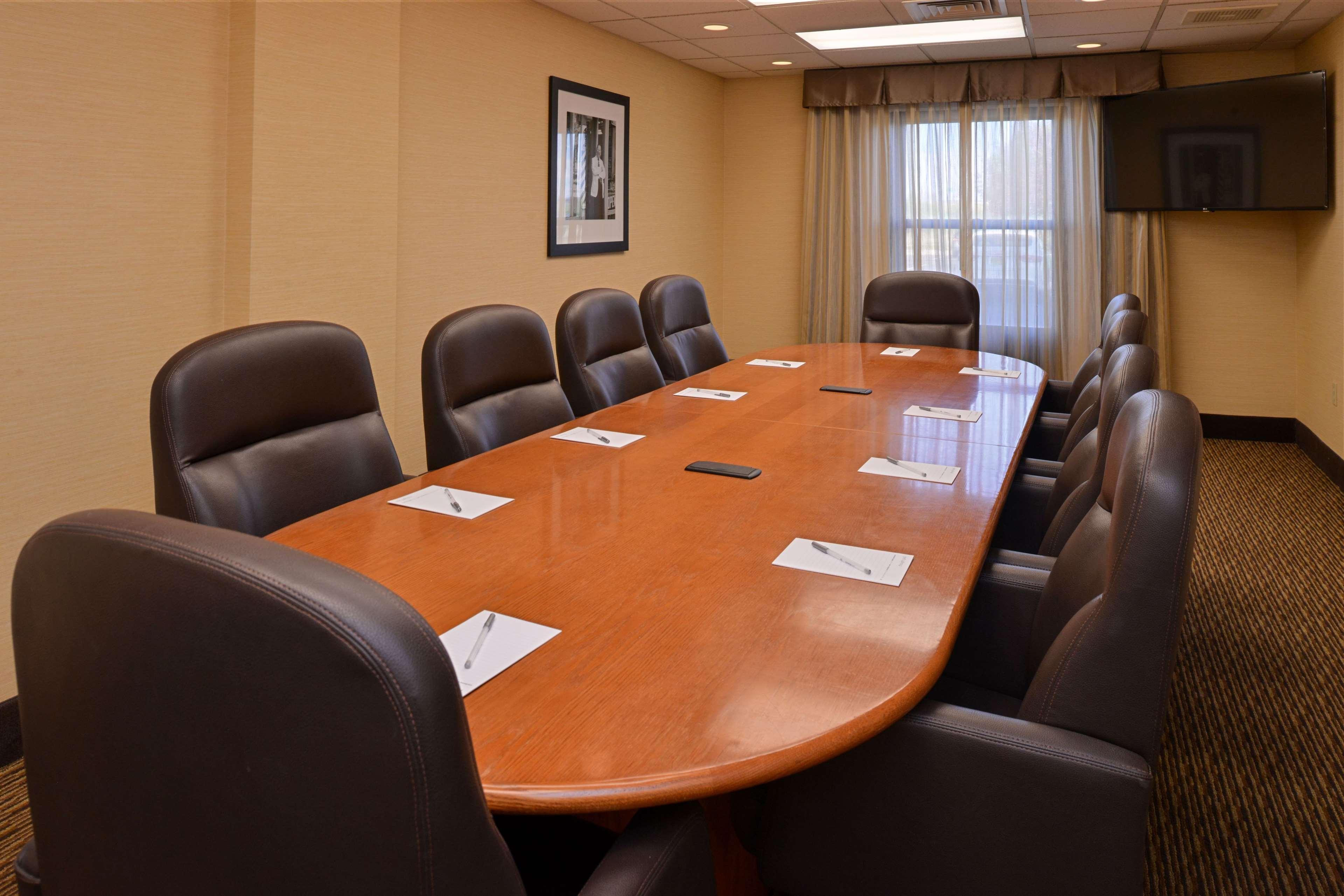 Hampton Inn & Suites Pueblo-Southgate Buitenkant foto