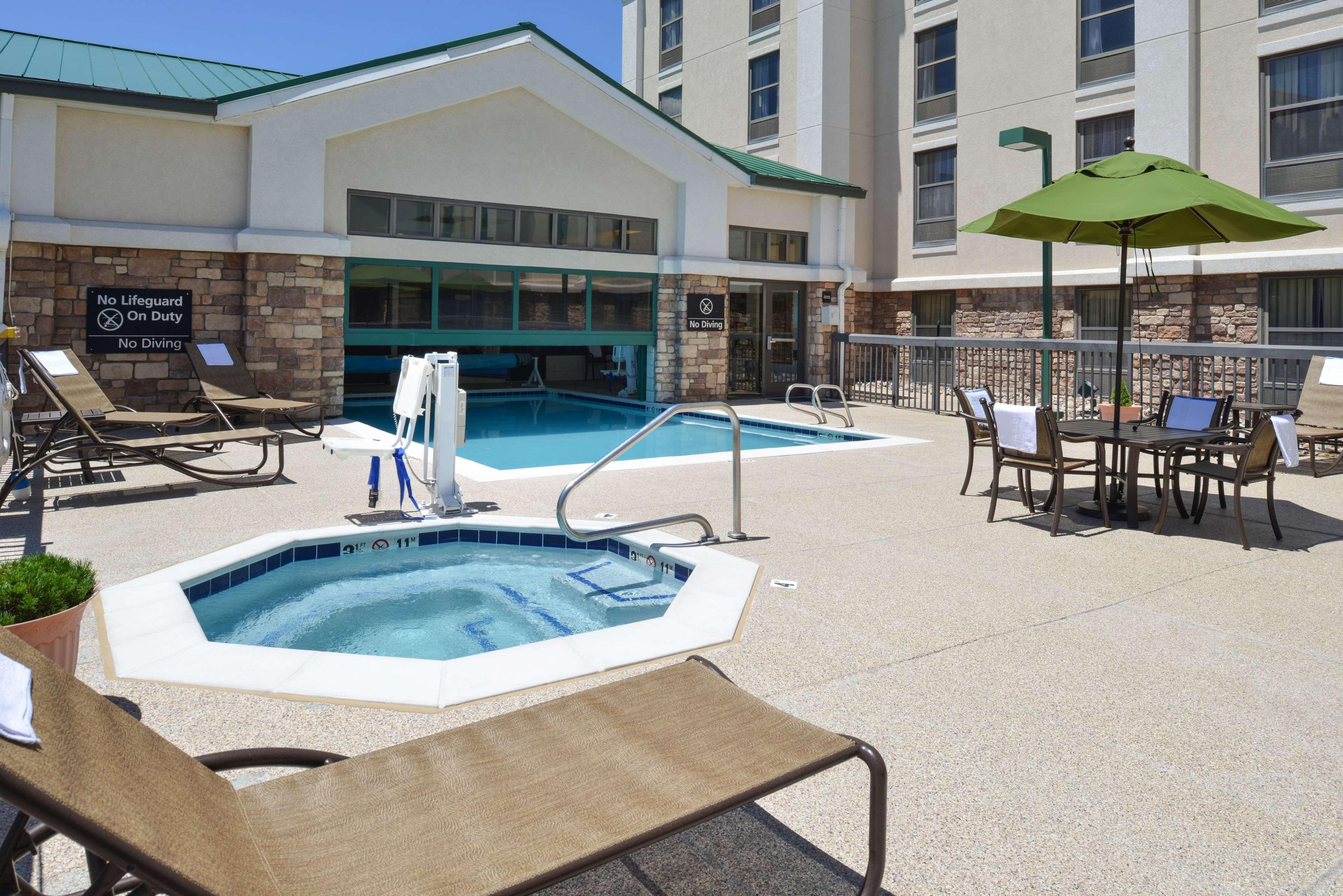 Hampton Inn & Suites Pueblo-Southgate Buitenkant foto