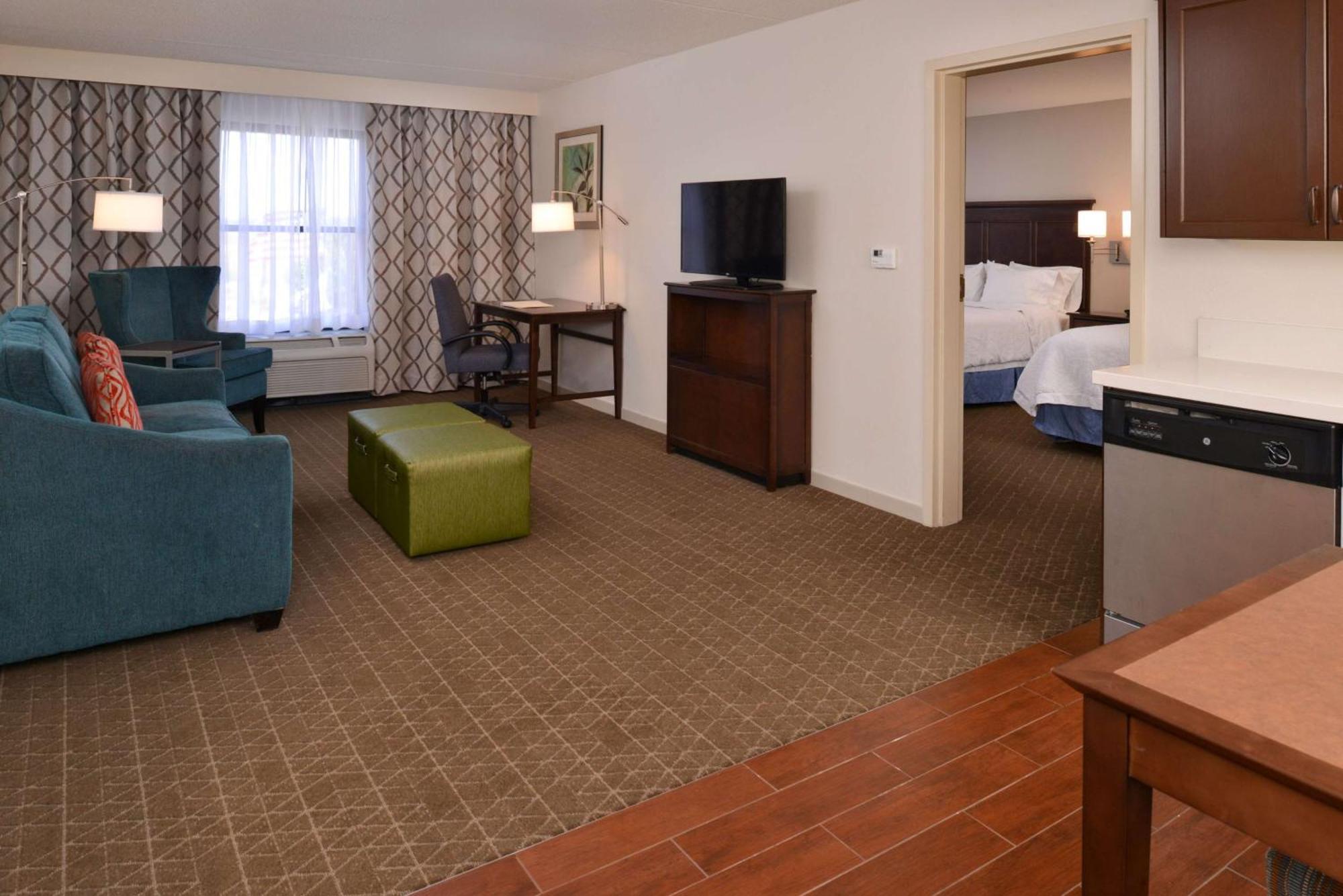Hampton Inn & Suites Pueblo-Southgate Buitenkant foto