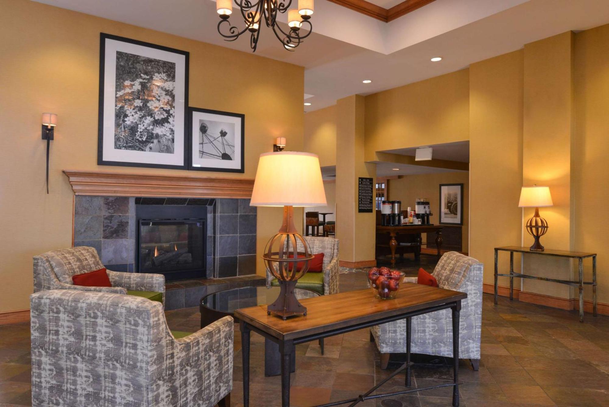Hampton Inn & Suites Pueblo-Southgate Buitenkant foto