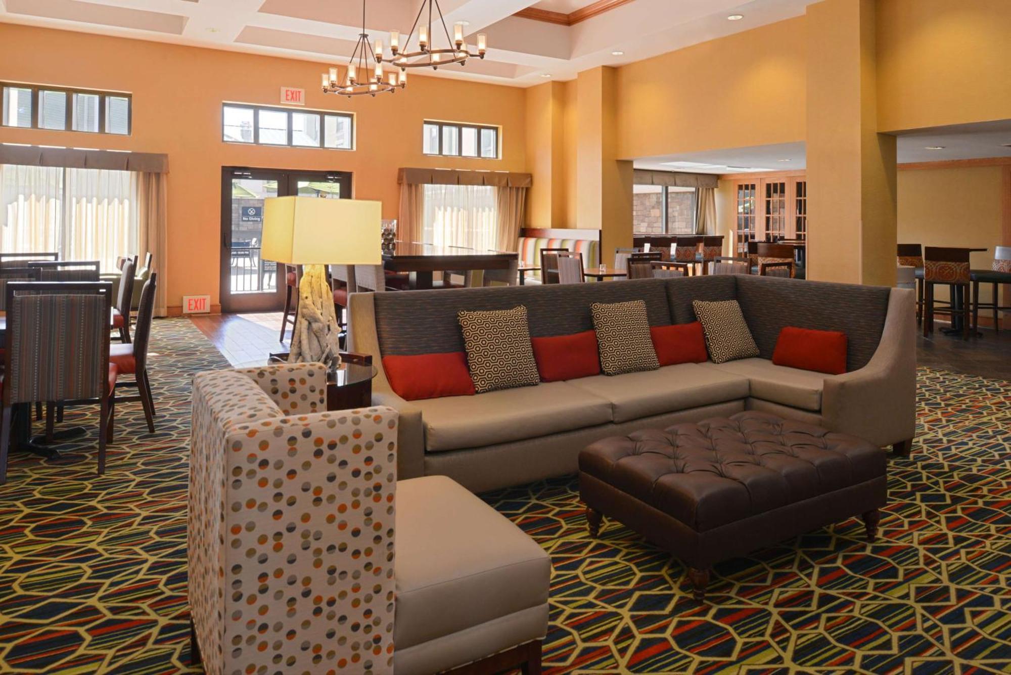 Hampton Inn & Suites Pueblo-Southgate Buitenkant foto