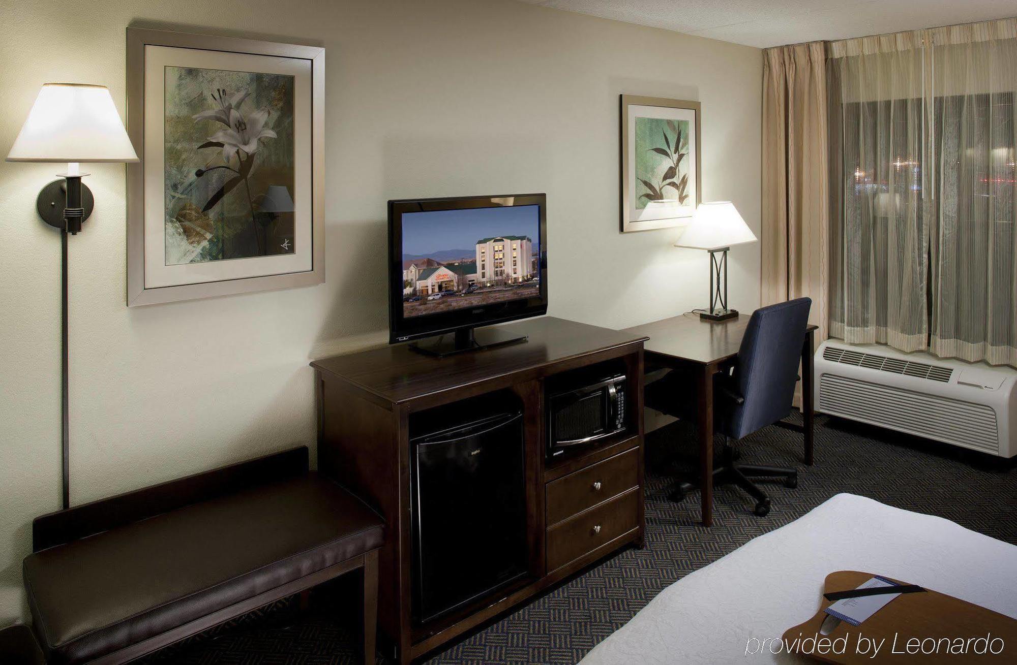 Hampton Inn & Suites Pueblo-Southgate Kamer foto
